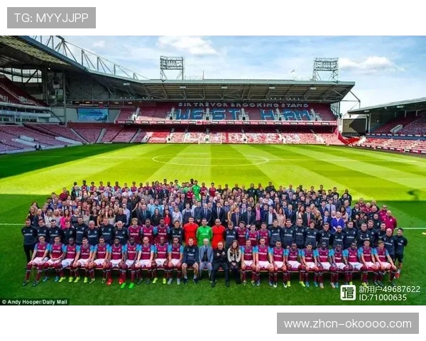 英超俱乐部开放日吸引十万球迷，社区互动创新高